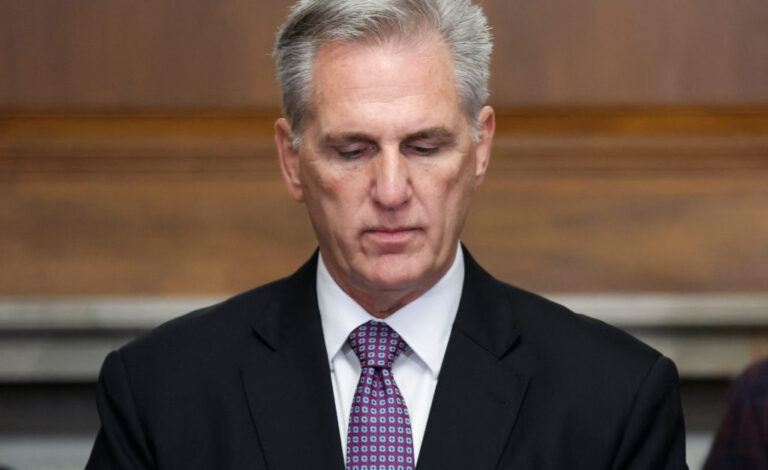 U.S. House Speaker Kevin McCarthy (R-CA) pauses during a press briefing about a looming shutdown of the U.S. government at the Capitol in Washington, U.S. September 29, 2023. REUTERS/Jonathan Ernst