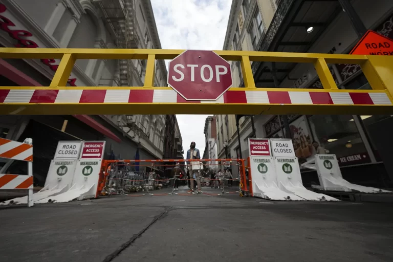 Newly installed security barriers are seen on Bourbon Street next to a memorial for victims of the Jan. 1 car attack ahead of the Super Bowl in New Orleans, Friday, Jan. 31, 2025. (PHOTO: AP)