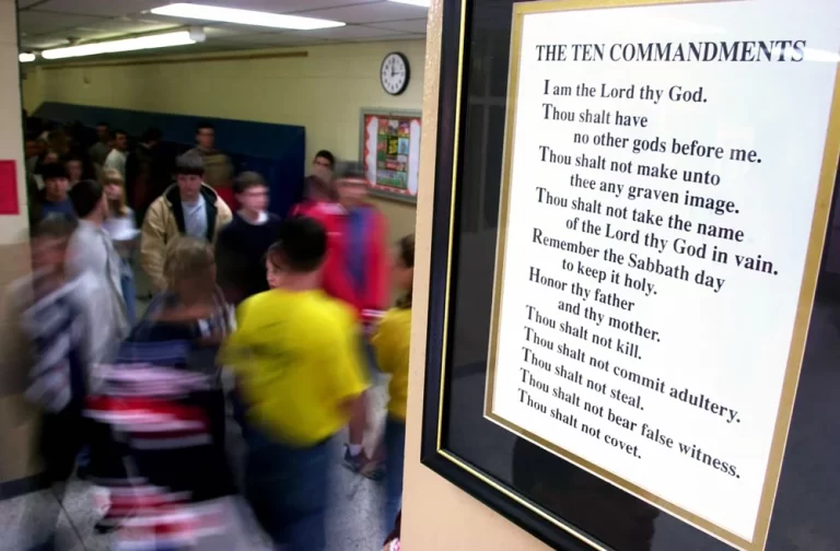 How Some Texas Teachers Are Fighting the Ten Commandments Law