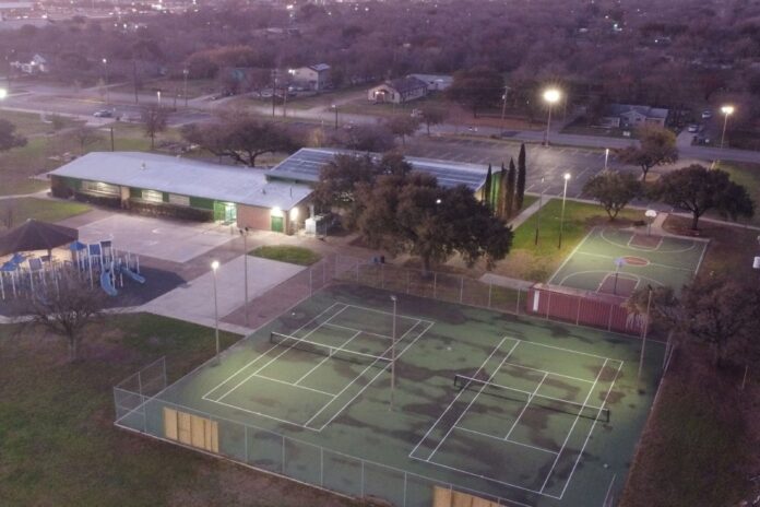 San Antonio community centers are expanding morning and evening hours starting October 18