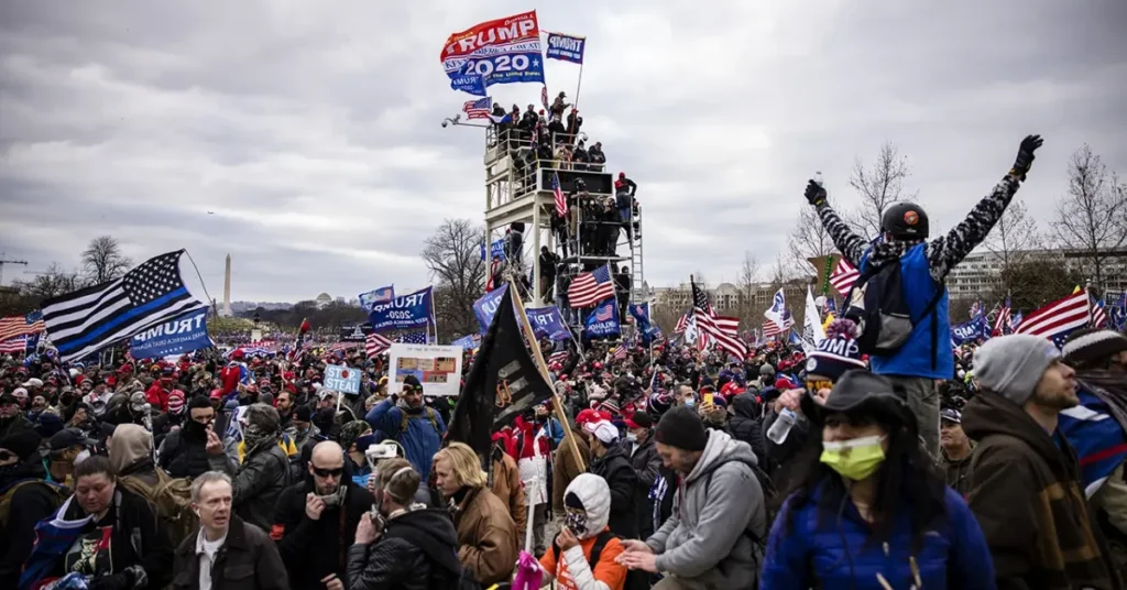 Trump supporters storm the U.S. Capitol on Jan. 6, 2021. (Samuel Corum/Getty Images)