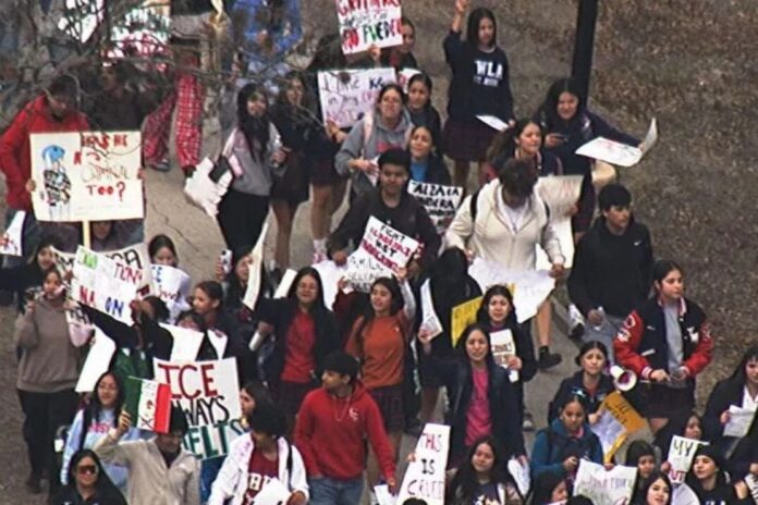 Students across San Antonio walked out of class on Friday, Jan. 30. (SBG San Antonio)