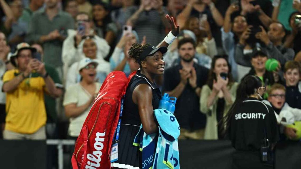 Venus Williams waved to the crowd as she left the court Sunday. "It was such a great game, such a great moment," she said. "The energy from the crowd was amazing. That lifted me up so much." EPA/Lukas Coch
