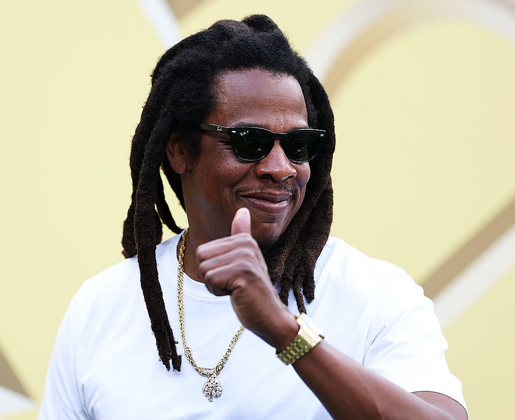 Jay-Z acknowledges the crowd prior to the FIFA Club World Cup 2025 semi-final match between Paris Saint-Germain and Real Madrid CF at MetLife Stadium on July 09, 2025 in East Rutherford, New Jersey. (Photo by Dan Mullan/Getty Images) – Credit: Photo Dan Mullan / Getty Images