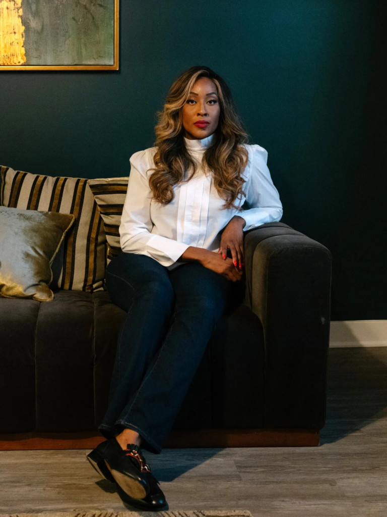 Nneka Obiekwe started a chat group for Black women professionals looking for work. Within 24 hours, 500 people had joined.Credit...Caroline Gutman for The New York Times