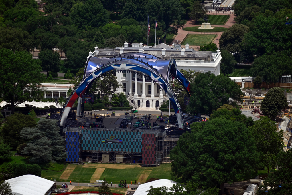 Construction continues on the arena on the South Lawn of the White House for a future UFC mixed martial arts fight, Saturday, June 6, 2026, in Washington. (AP Photo/John McDonnell)
