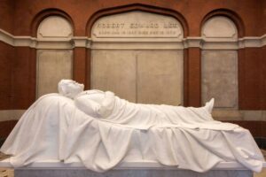 Robert E. Lee’s Ghost Still Haunts America